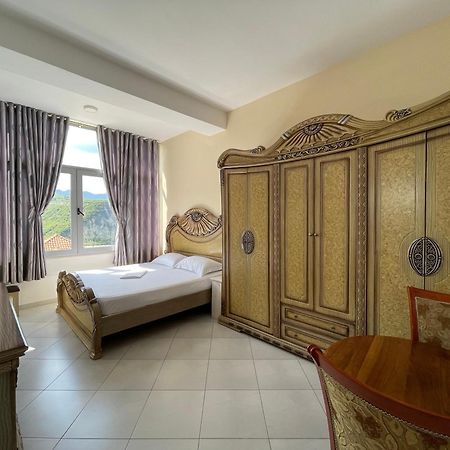 Hotel Latifi Gramsh Zewnętrze zdjęcie