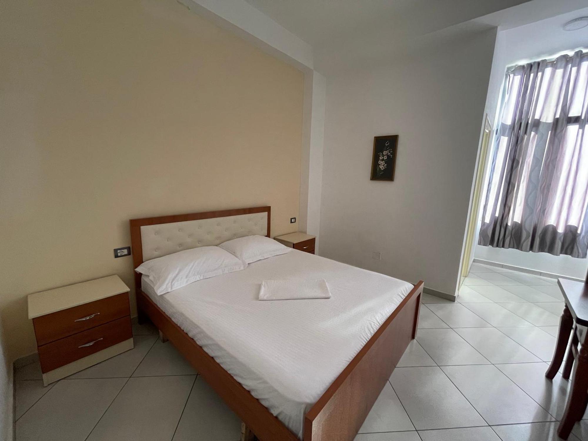Hotel Latifi Gramsh Zewnętrze zdjęcie
